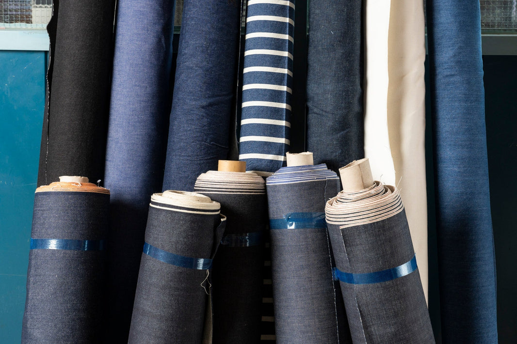Come scegliere il denim perfetto: guida pratica tra peso, trama e qualità