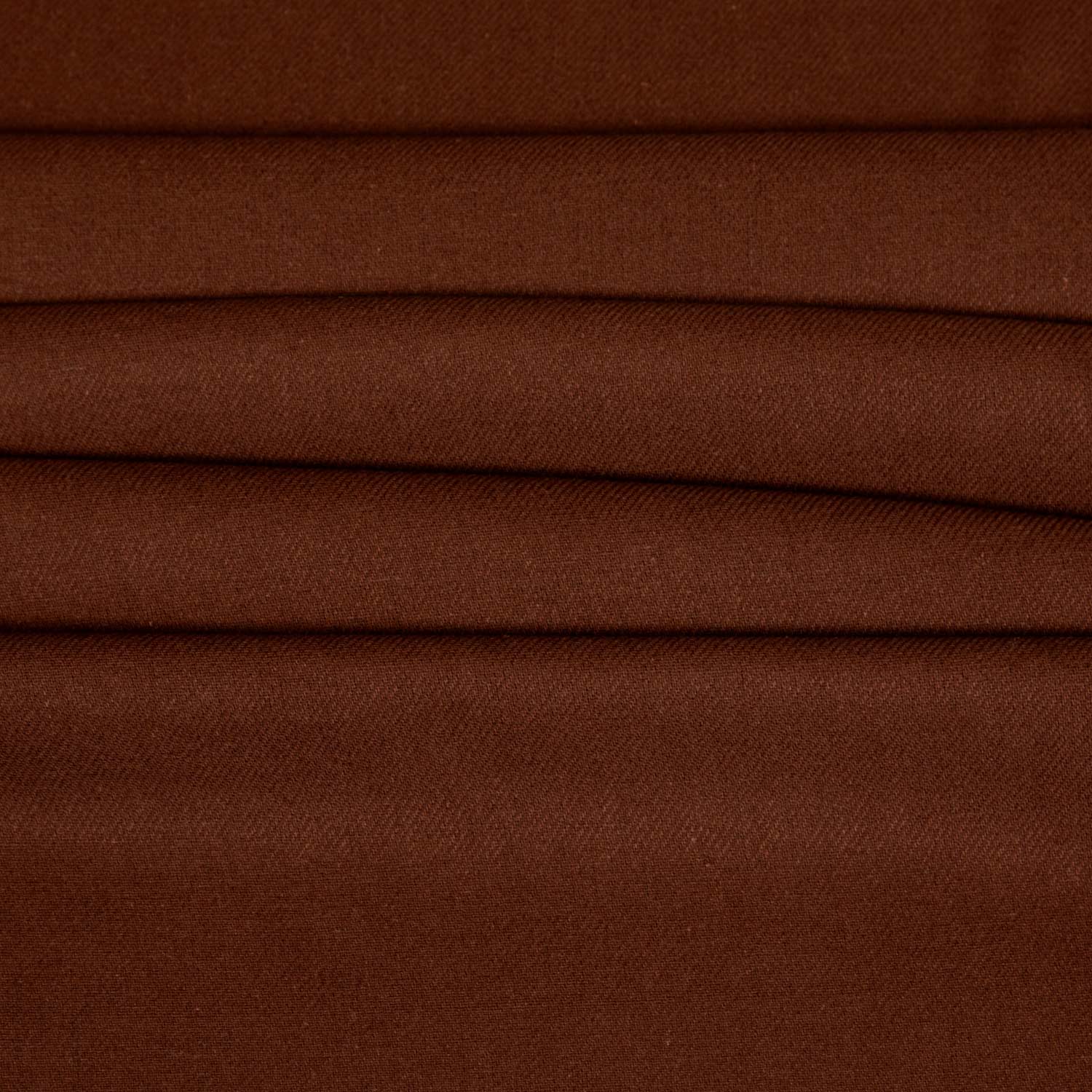 Tessuto twill tinta unita in lino e viscosa con texture diagonale e caduta fluida – colore tabacco