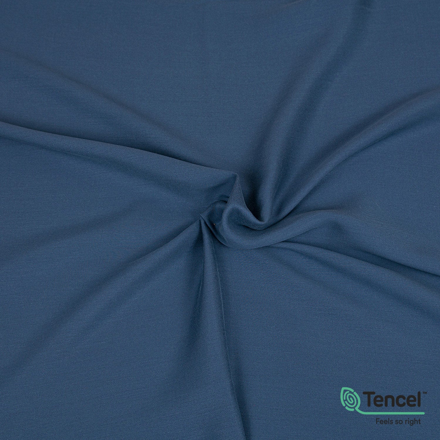 Tessuto twill in Tencel™ morbido e sostenibile, con drappeggio fluido, fibra ecologica dall’eucalipto, ideale per gonne, camicie, vestiti, pantaloni, completi. Color carta da zucchero