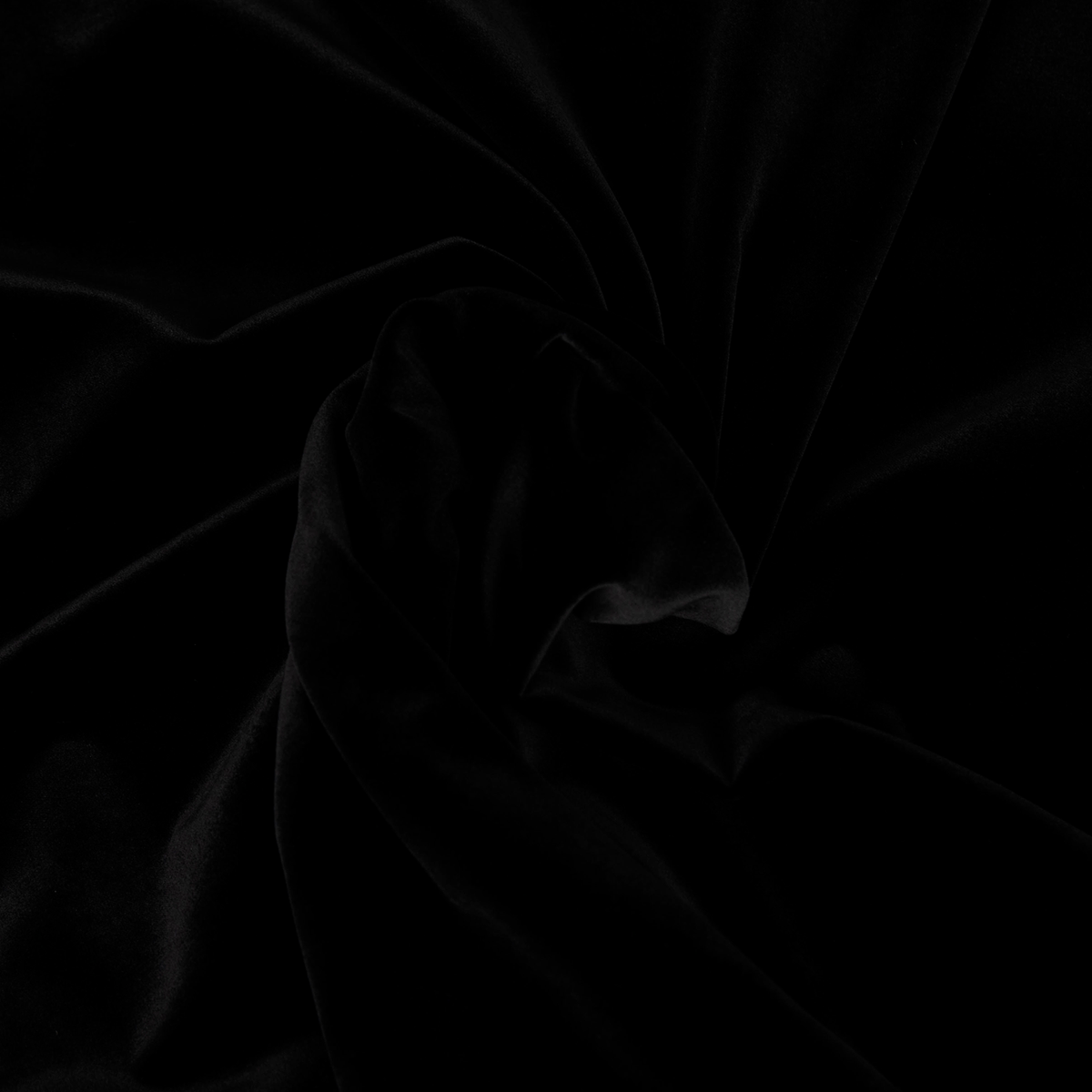 Velluto nero liscio di alta qualità, ideale per confezionare giacche sartoriali, pantaloni eleganti, gonne e abiti di alta moda.