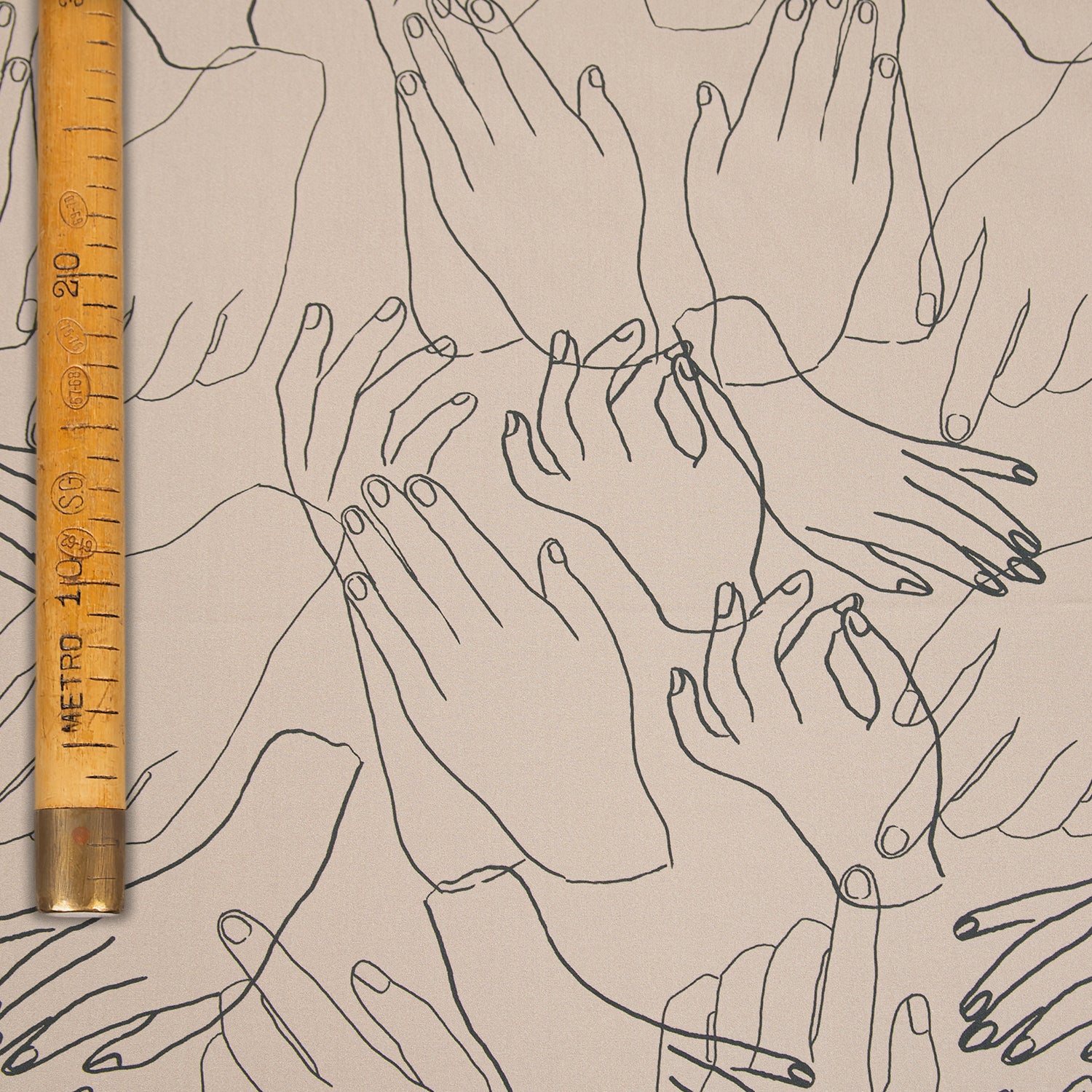 Lightweight Cotton Pattern - Hands