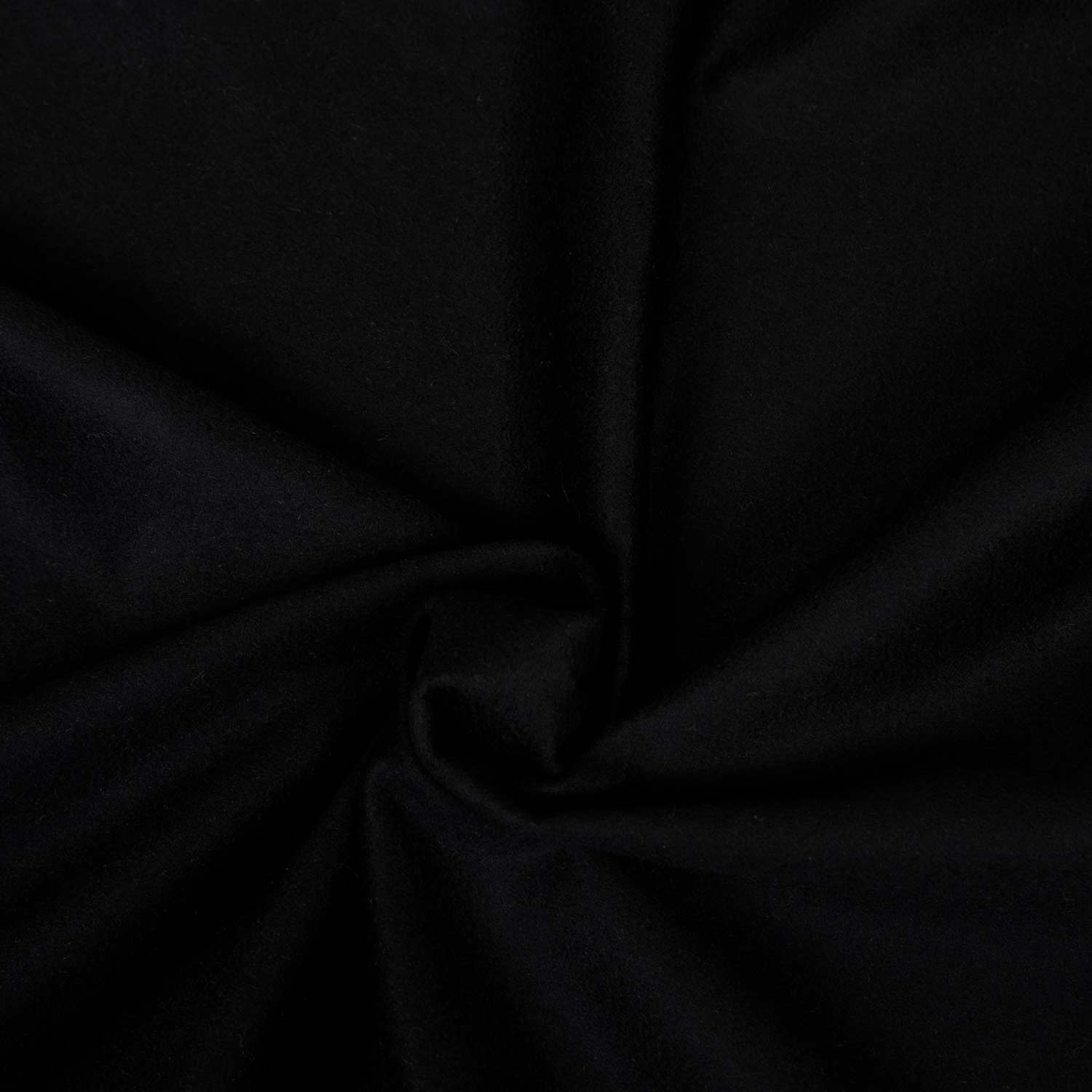 Tessuto in cashmere 100% colore nero, morbido e caldo, taglio da 2 metri (venduto come 1,5 m per piccolo difetto), grammatura 620 g/mt ideale per cappotti e capi sartoriali.