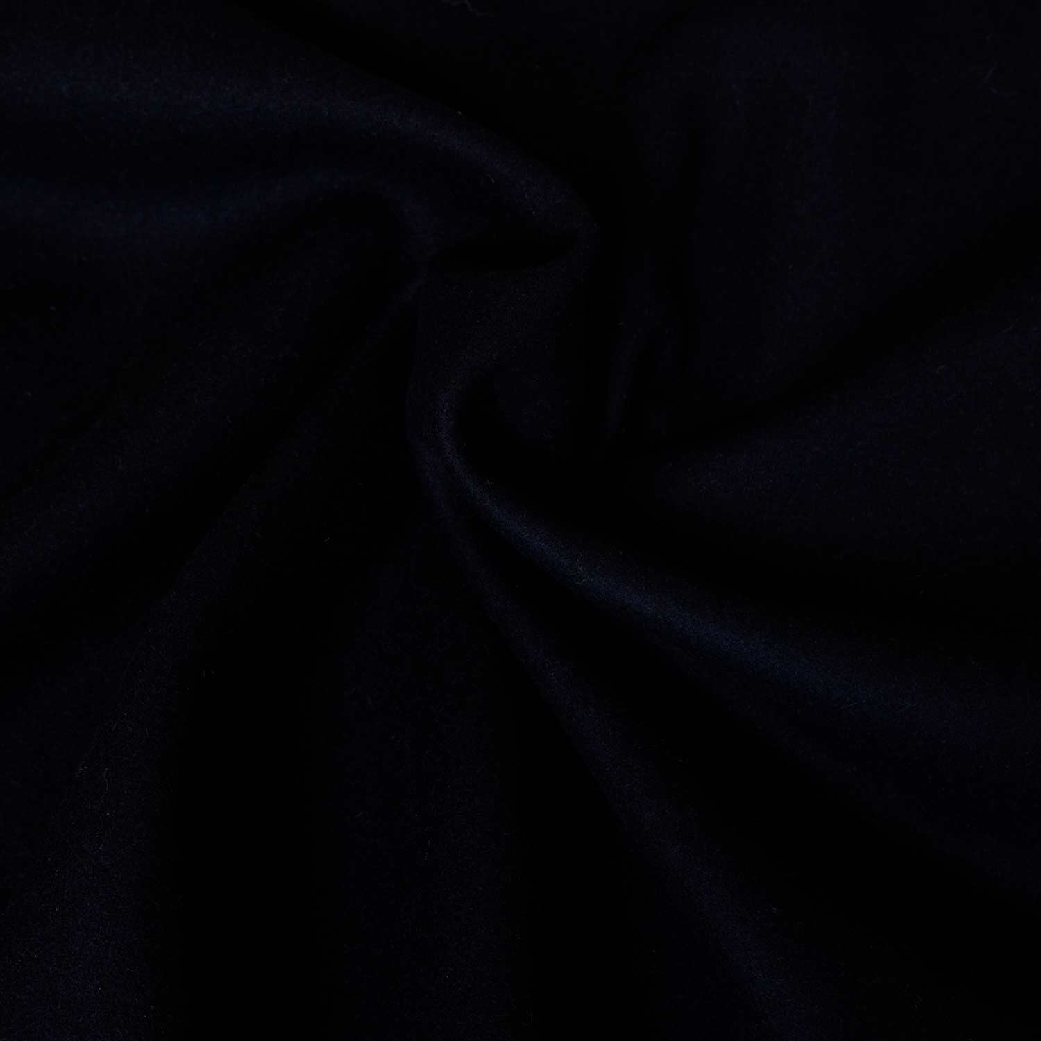 Dettaglio tessuto blu in lana e cashmere 50/50, grammatura 600 g/mt, morbido e confortevole, perfetto per abbigliamento invernale elegante e sartoriale.