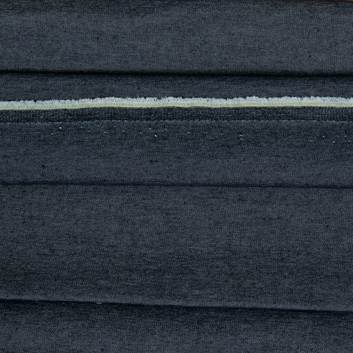 Denim stretch blu scuro 97% cotone e 3% elastane deadstock, tessuto denim al metro in ampia metratura