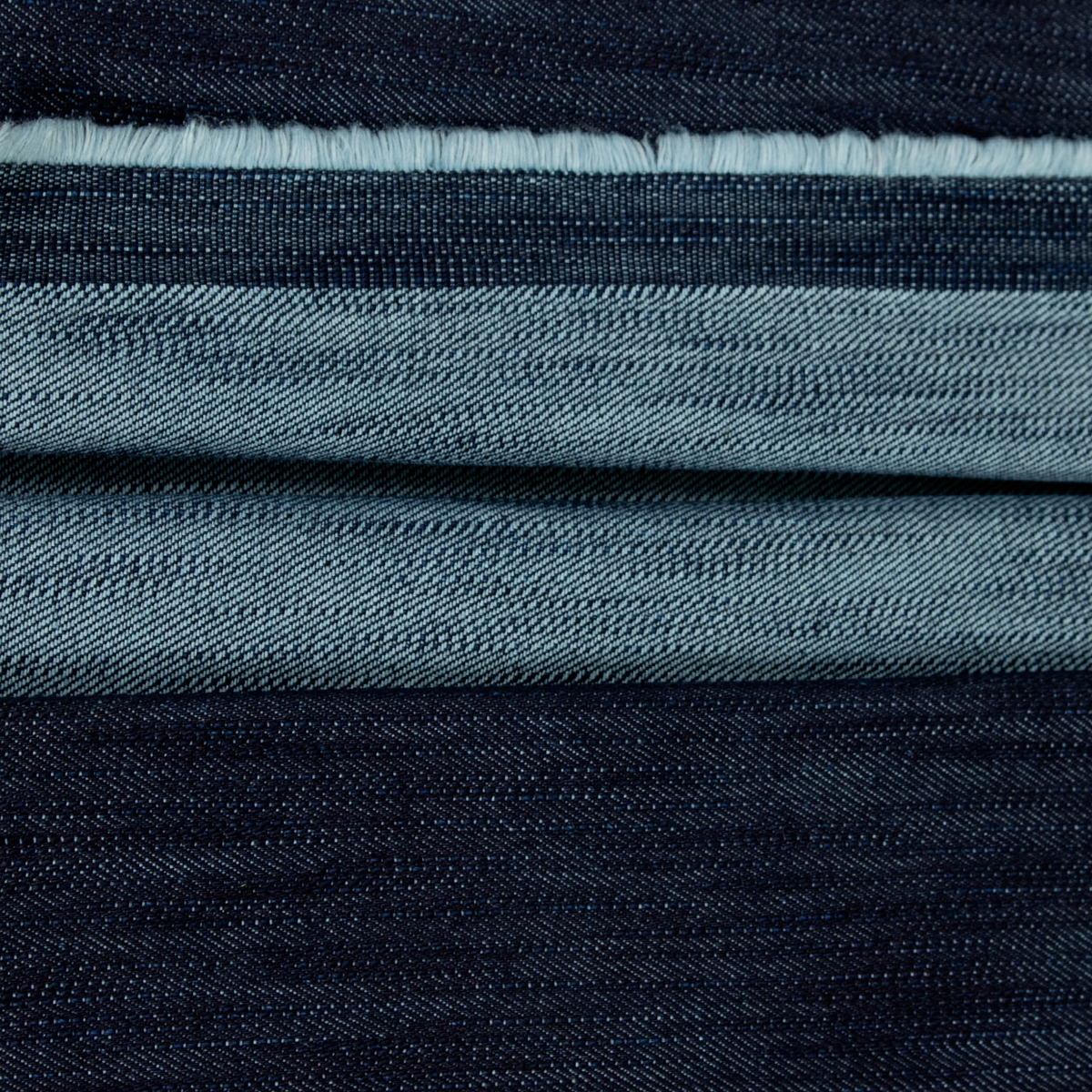 Tessuto denim blu indigo deadstock 100% cotone, denim al metro ideale per jeans, giacche e capi moda