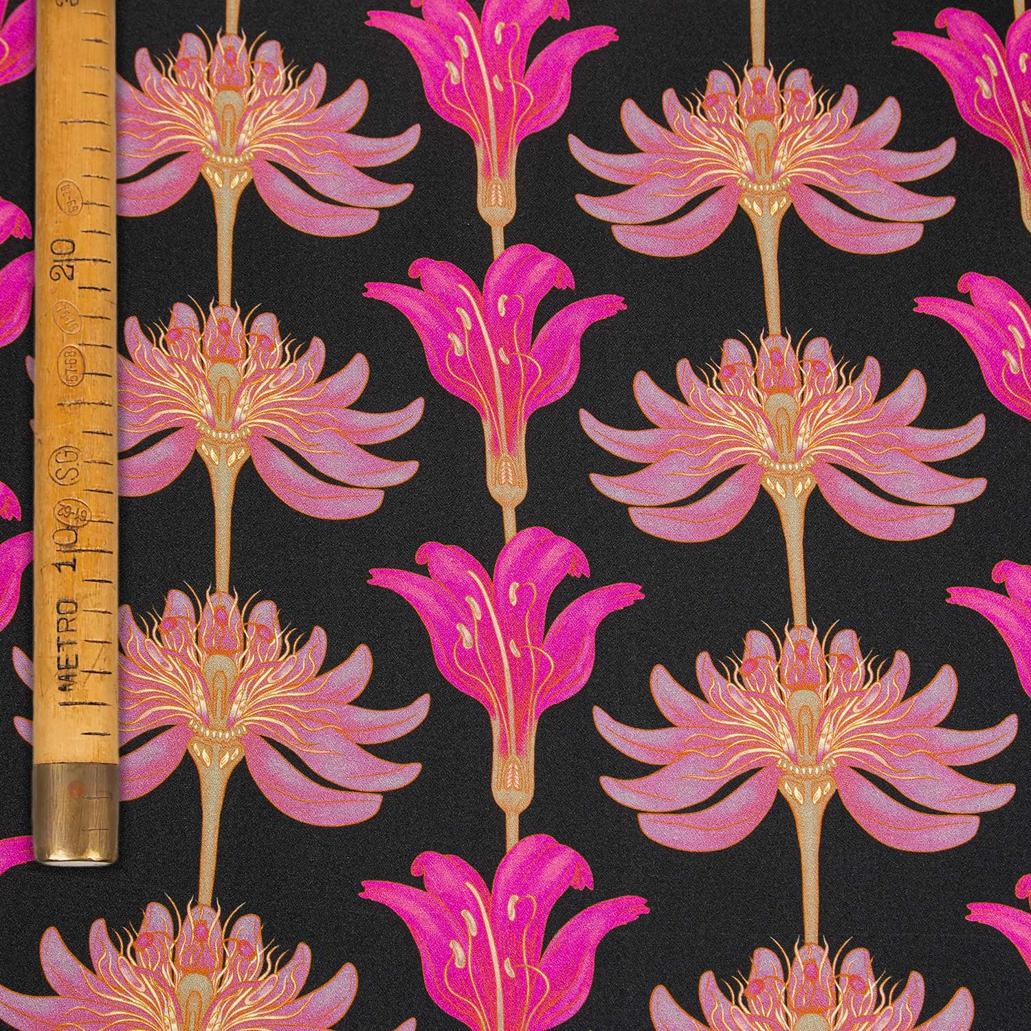 Viscose Crêpe with Floral Print - Ornella