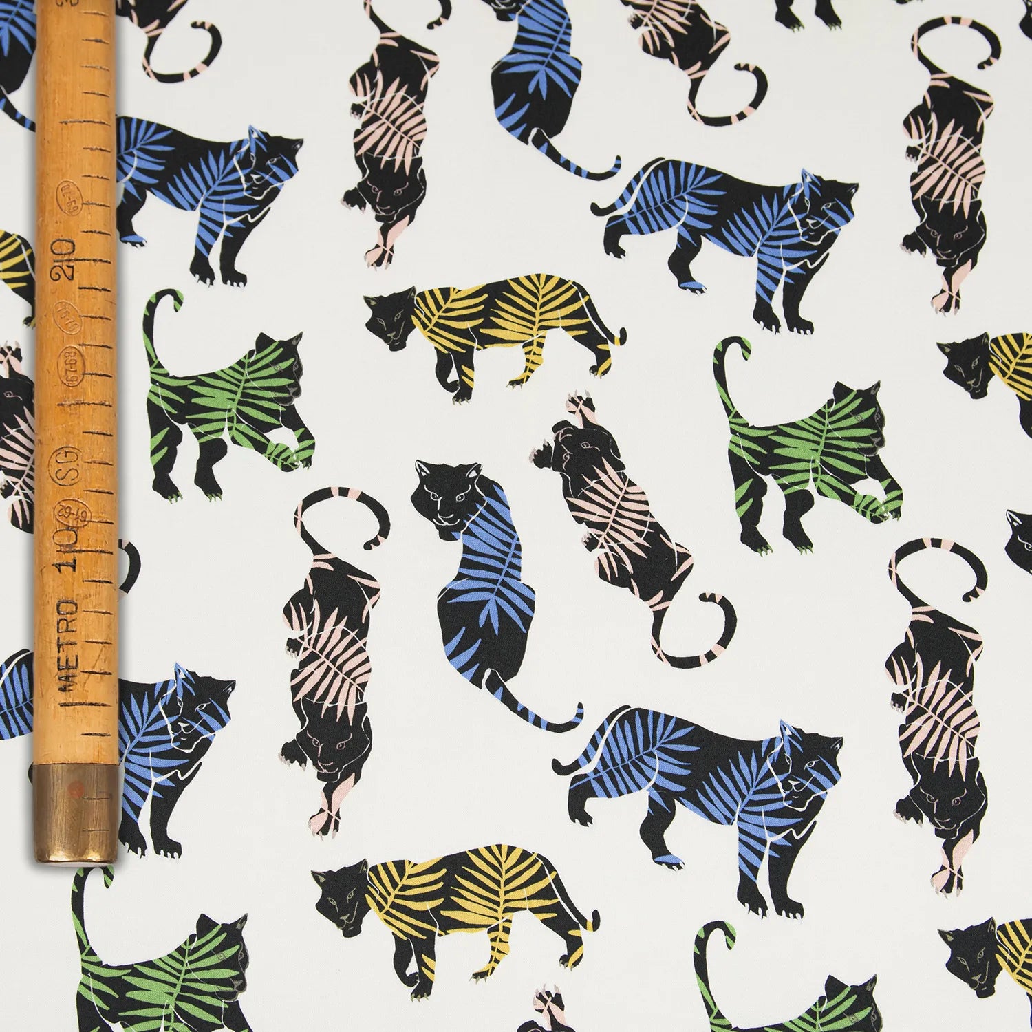 Stretch Printed Cotton Satin - Roar